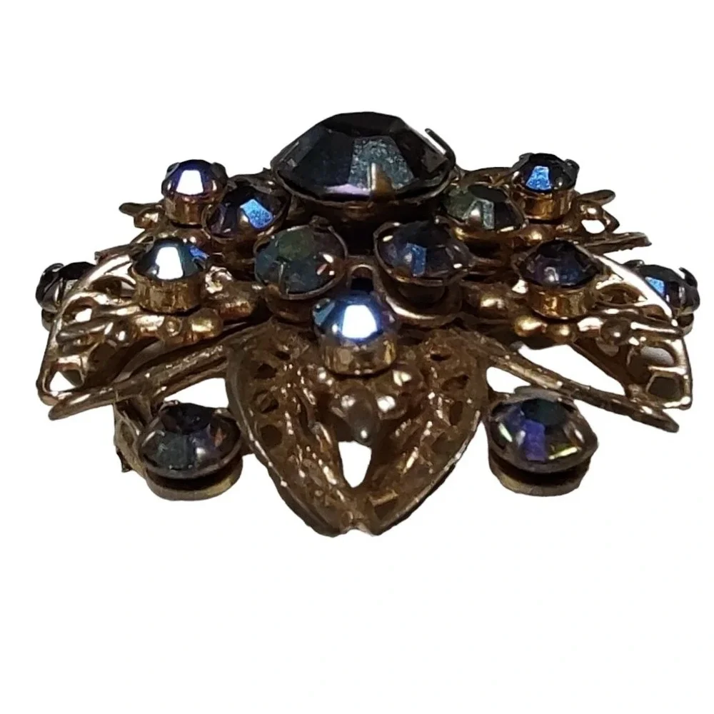 Vintage Brooch Pin Blue Purple Aurora Borealis Goldtone Fillagree Pronged 1.5 in